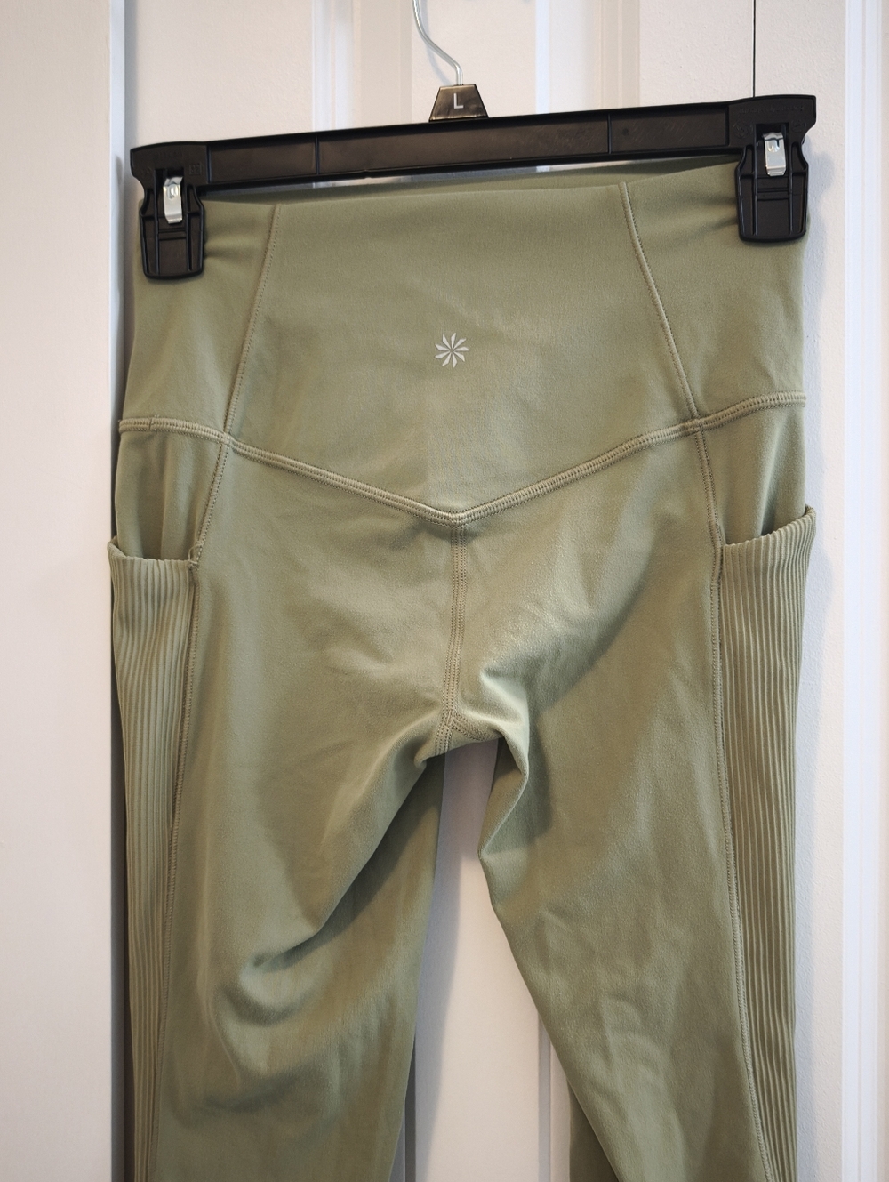 Athleta Womens Salutation Stash Pocket II Leggings - Picture 7 of 10